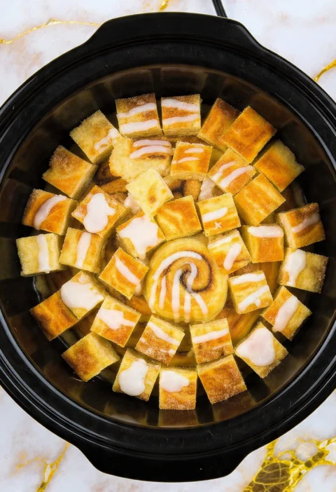 Crockpot Cinnamon Roll Casserole