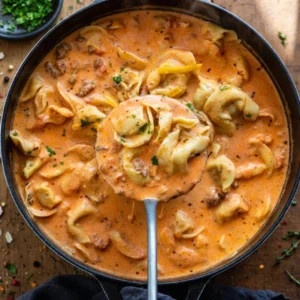 Cheesy Hamburger Tortellini Soup