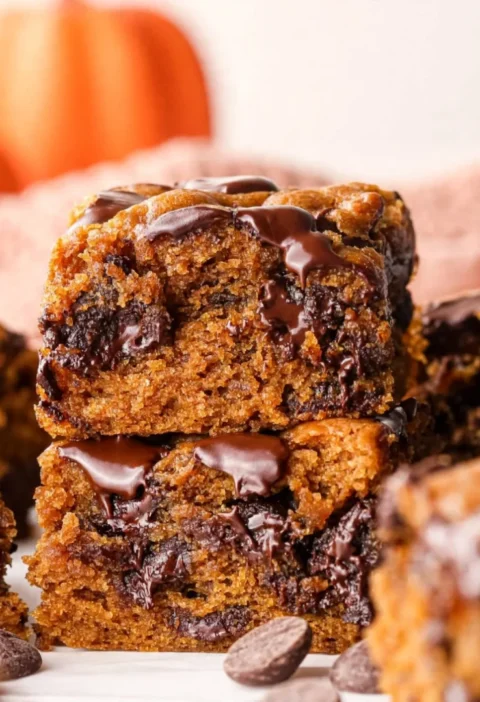 Pumpkin Chocolate Chip Bars